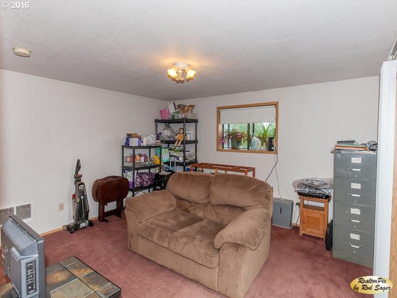 4172 Addy Loop Washougal, WA 98671 - Photo 9 of 20 Gallery Image 9