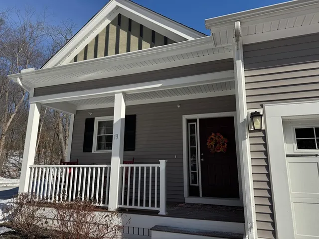 $4,150 | 165 Cambridge Road, Unit 13, Woburn, MA 01801