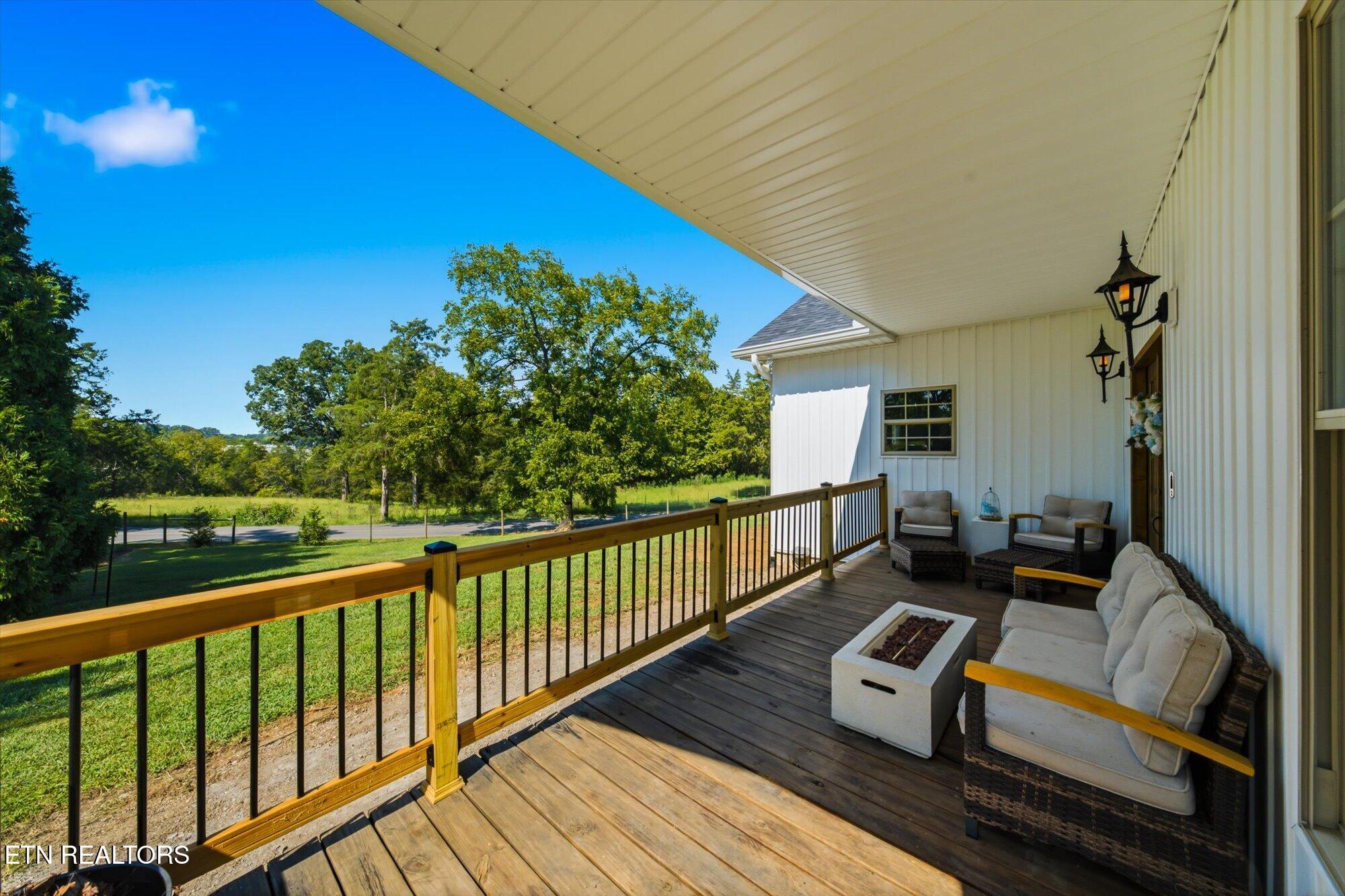 327 Bethel Road Clinton, TN 37716 - Photo 6 of 40 06-327-Bethel-Rd-Clinton-TN-6
