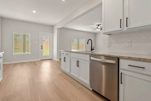 $2,835 | 21550 Bluebonnet Bay Drive, Montgomery, TX 77316