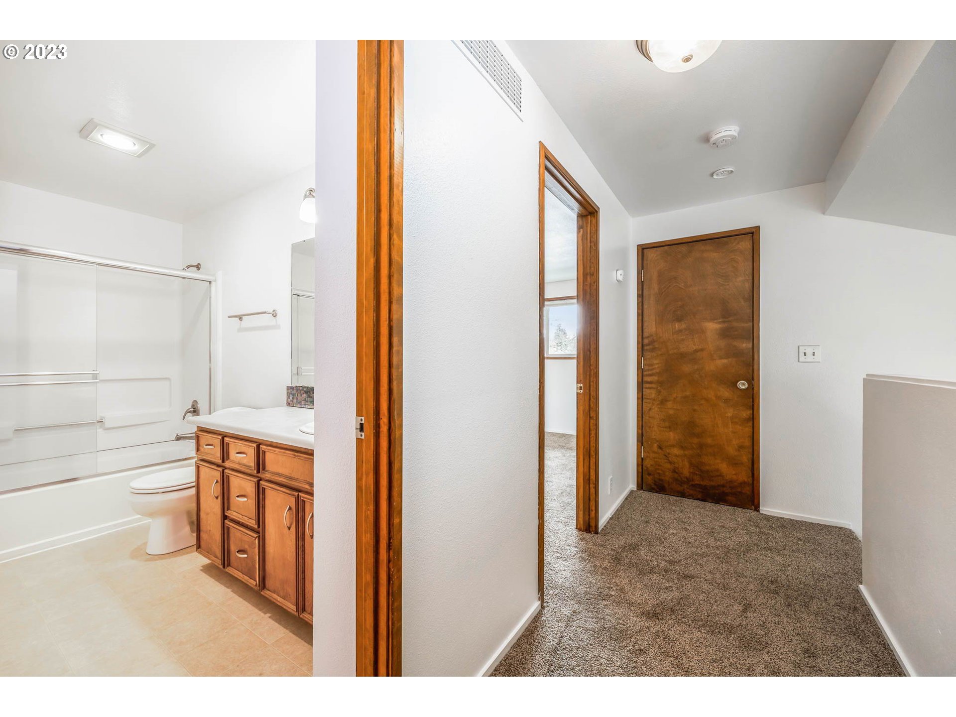 2710 Harlow Road Eugene, OR 97401 - Photo 16 of 25 Gallery Image 16