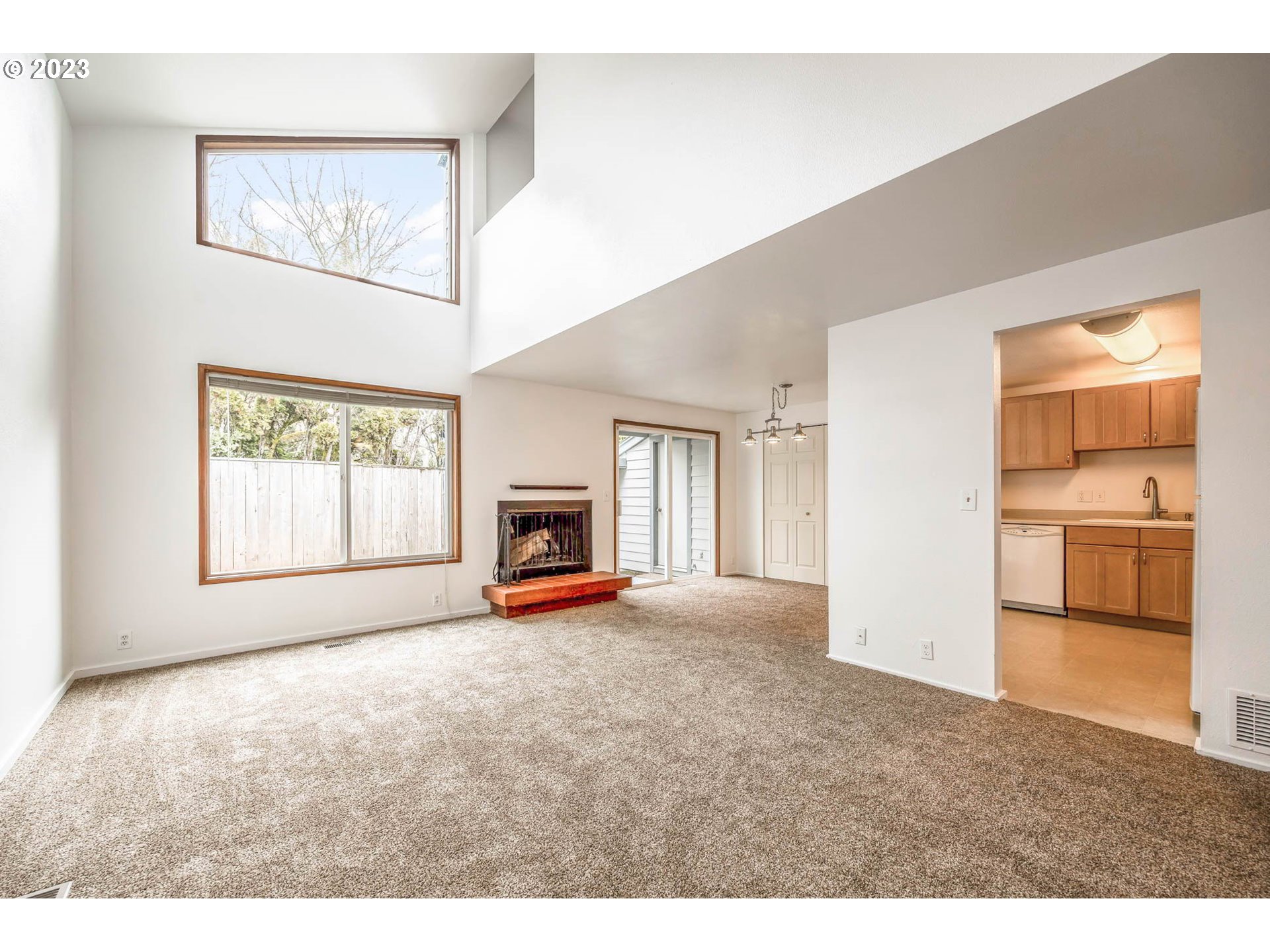 2710 Harlow Road Eugene, OR 97401 - Photo 5 of 25 Gallery Image 5