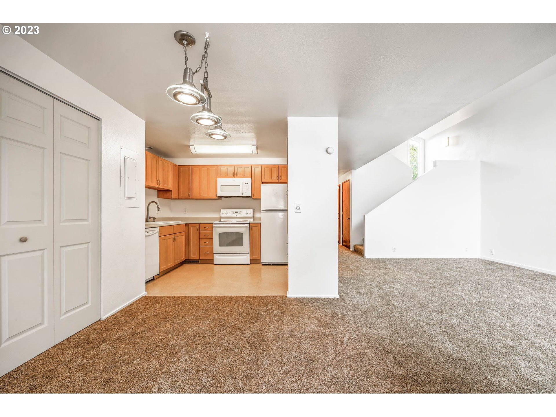 2710 Harlow Road Eugene, OR 97401 - Photo 8 of 25 Gallery Image 8