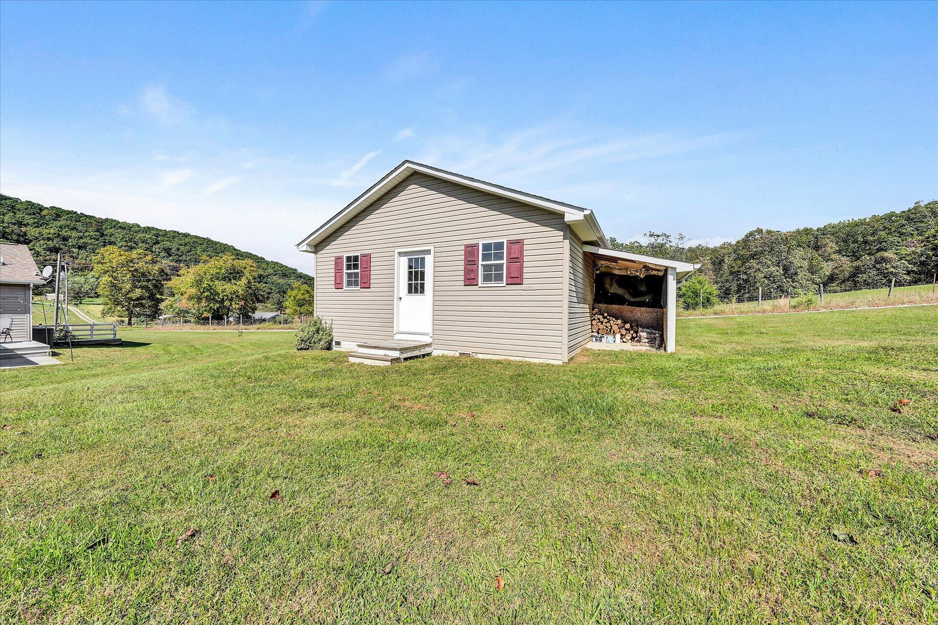 2114 Pico Road Buchanan, VA 24066 - Photo 34 of 44 34-DSC00550