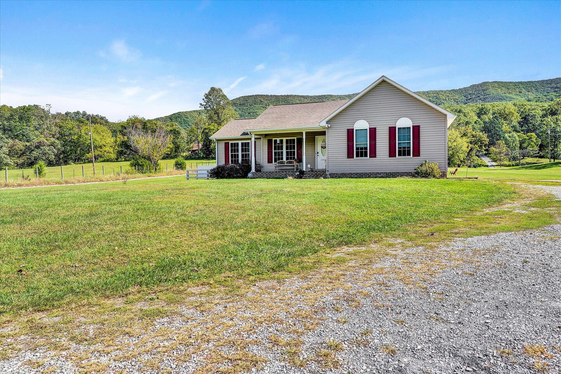 2114 Pico Road Buchanan, VA 24066 - Photo 41 of 44 41-DSC00577