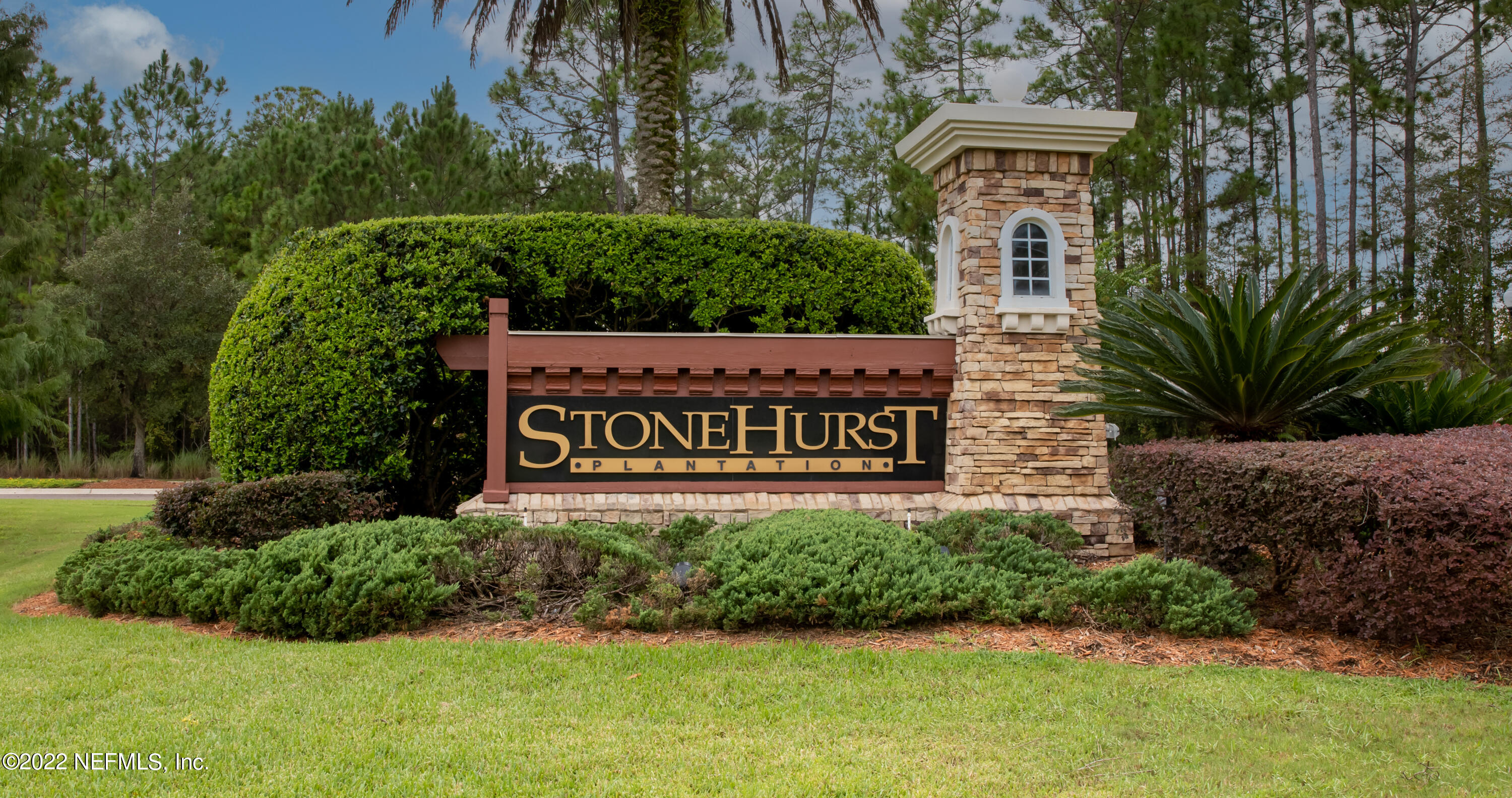 2067 North Cranbrook Avenue St. Augustine, FL 32092 - Photo 5 of 26 a sign that is sitting in front of a building