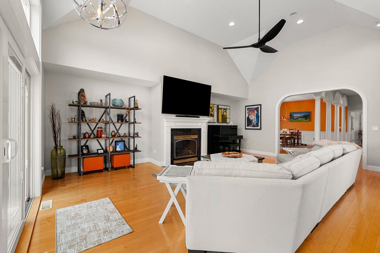 144 Pulpit Road Bedford, NH 03110 - Photo 11 of 58