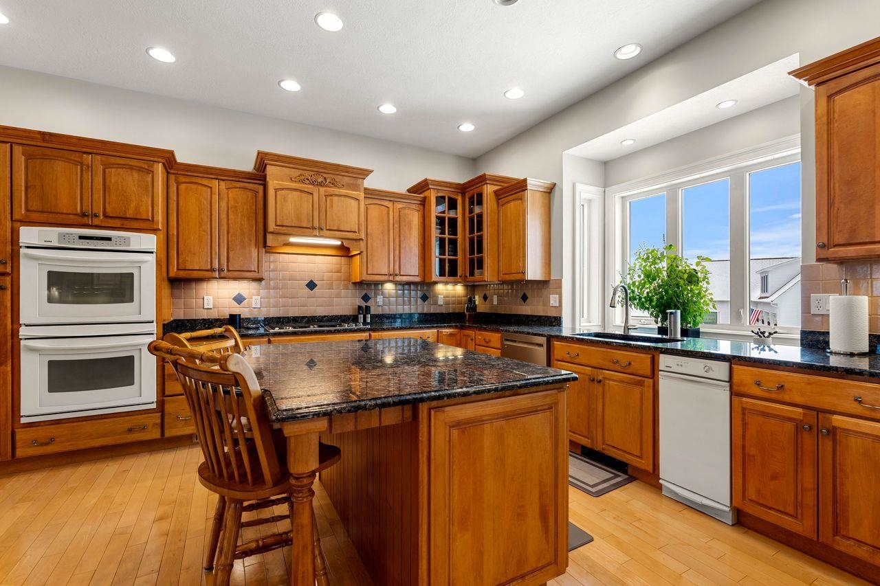 144 Pulpit Road Bedford, NH 03110 - Photo 15 of 58