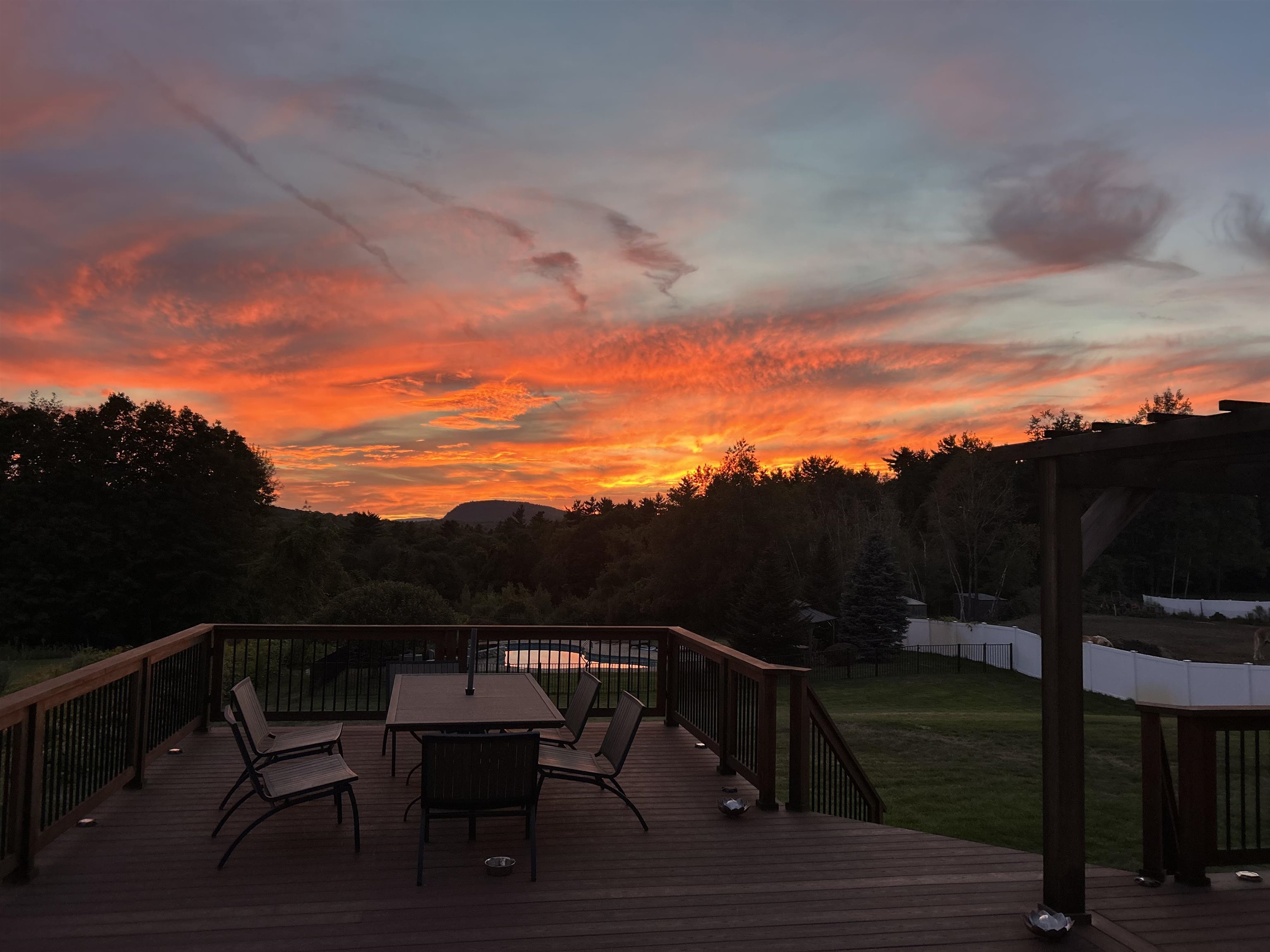 144 Pulpit Road Bedford, NH 03110 - Photo 3 of 58