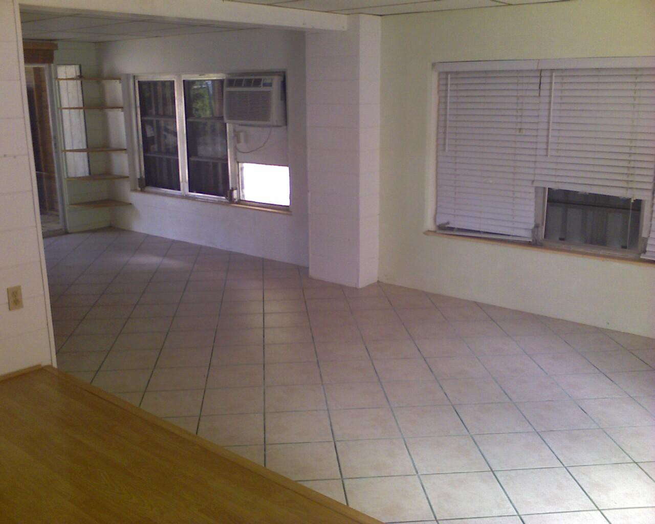 46 Dolphin Road Key Largo, FL 33037 - Photo 6 of 20 Downstairs, living area