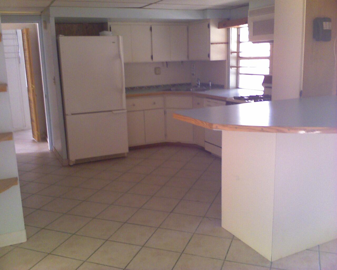 46 Dolphin Road Key Largo, FL 33037 - Photo 7 of 20 Downstairs Kitchen