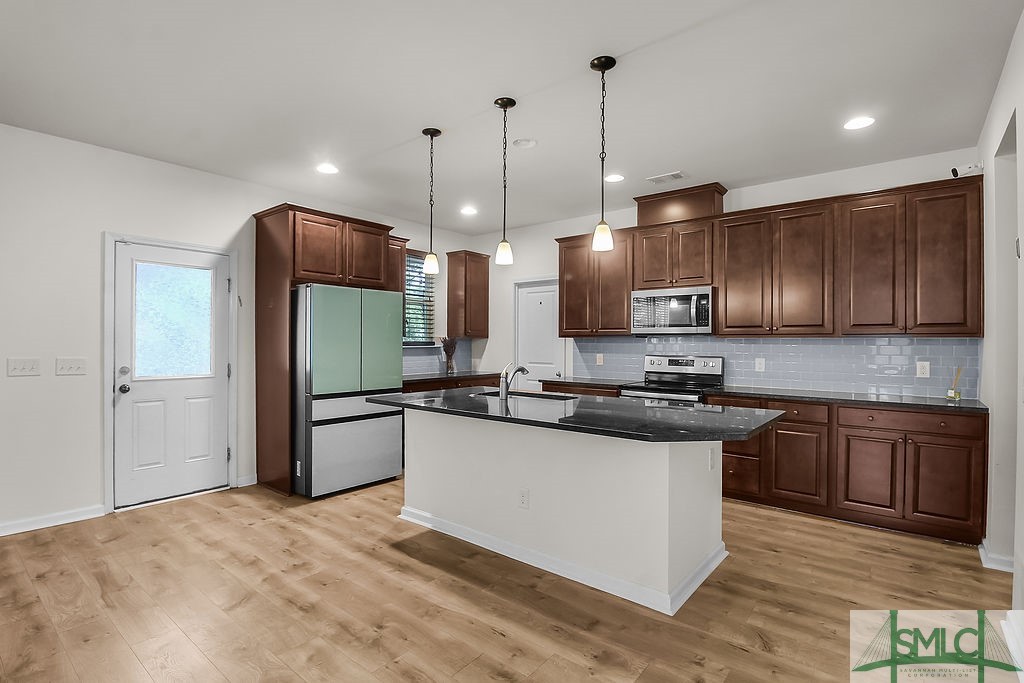 106 Savanna Drive Pooler, GA 31322 - Photo 10 of 48 Kitchen