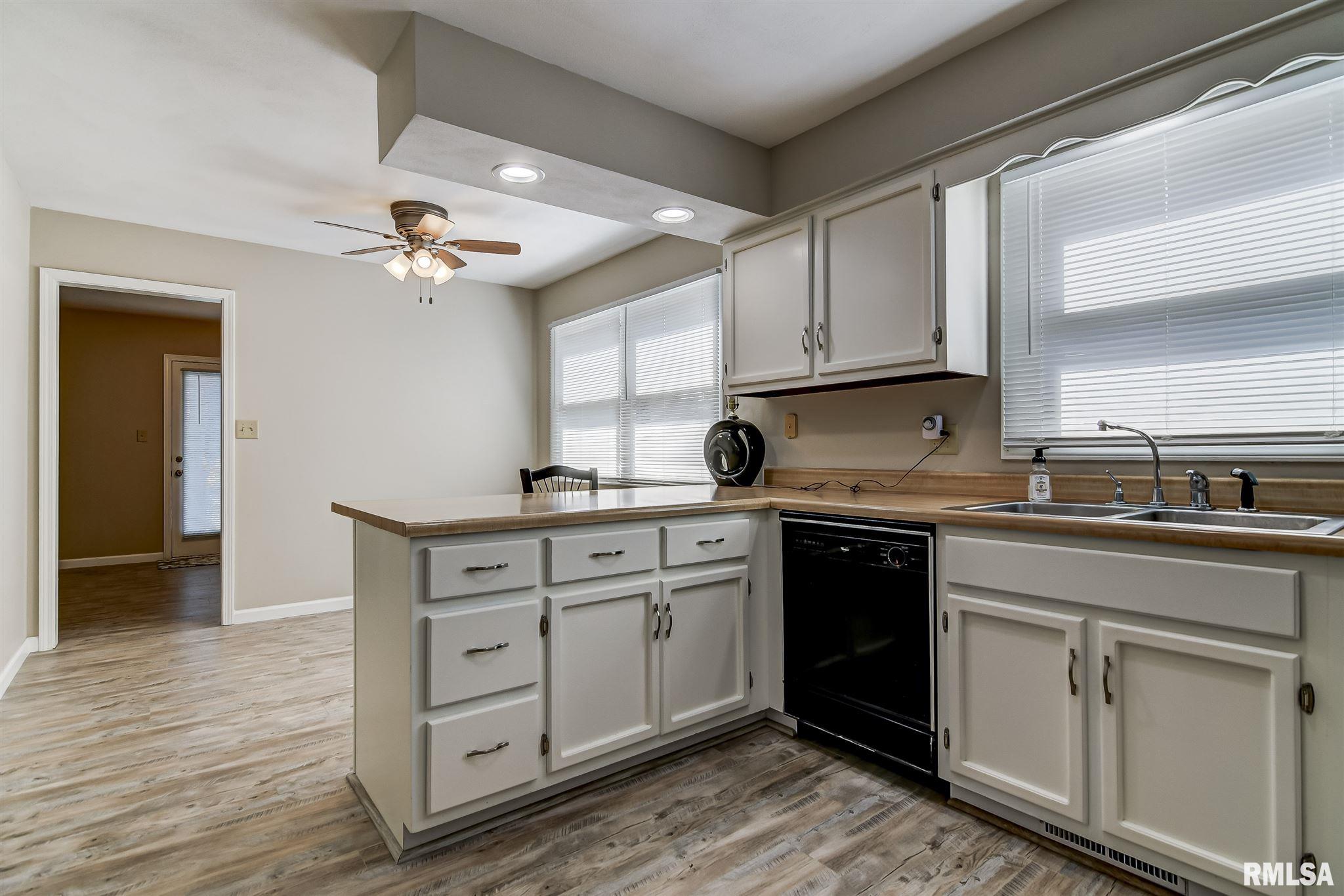 2616 Cardifs Avenue Springfield, IL 62704 - Photo 12 of 29 Gallery Image 12