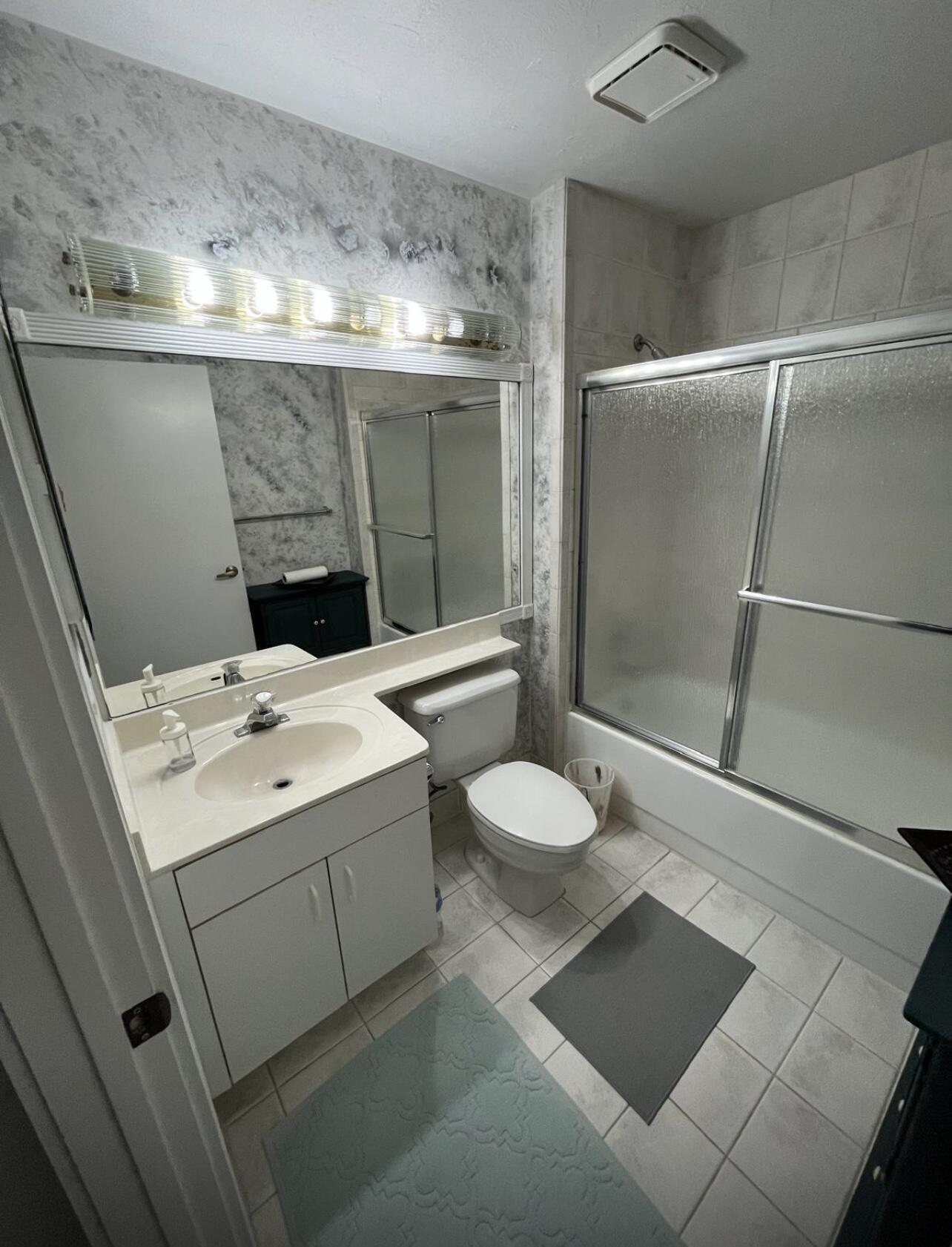 6650 Montego Bay Boulevard, Unit F Boca Raton, FL 33433 - Photo 43 of 52 IMG_9003