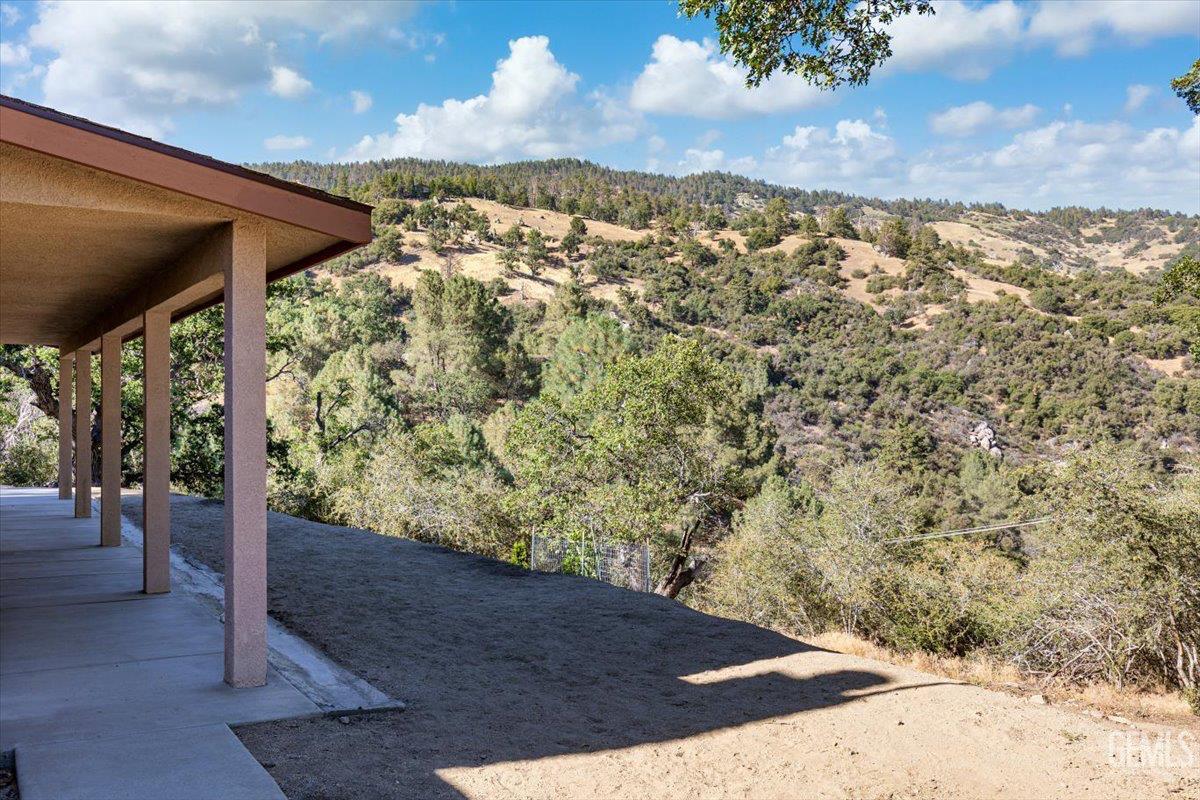 Undisclosed Address Tehachapi, CA 93561 - Photo 27 of 40