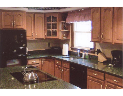 121 Country Road Hanover, MA 02339 - Photo 6 of 7
