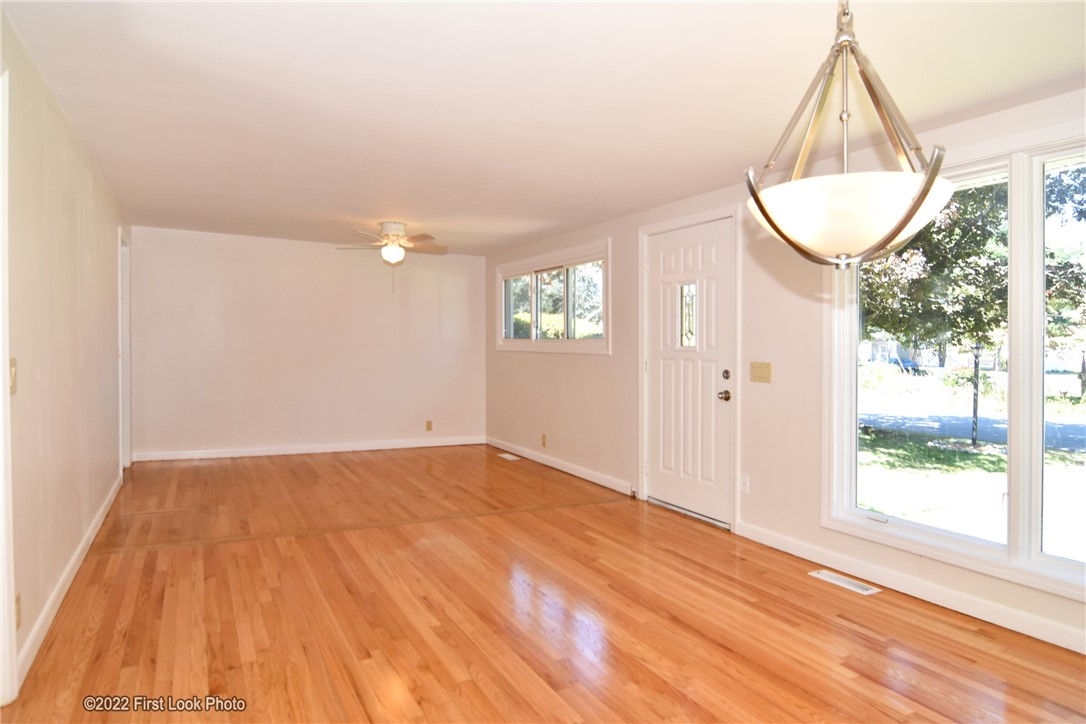 8 Gould Road Cranston, RI 02921 - Photo 5 of 30 Gallery Image 5