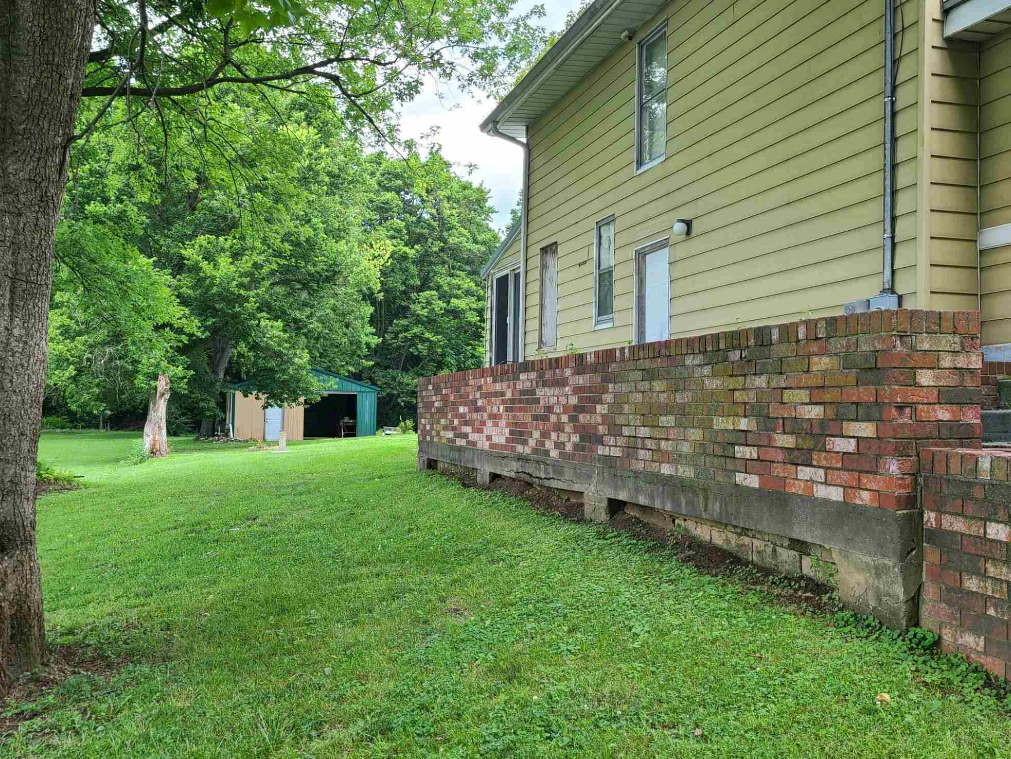 250 Apraw Road Washington, IN 47501 - Photo 2 of 15 Gallery Image 2