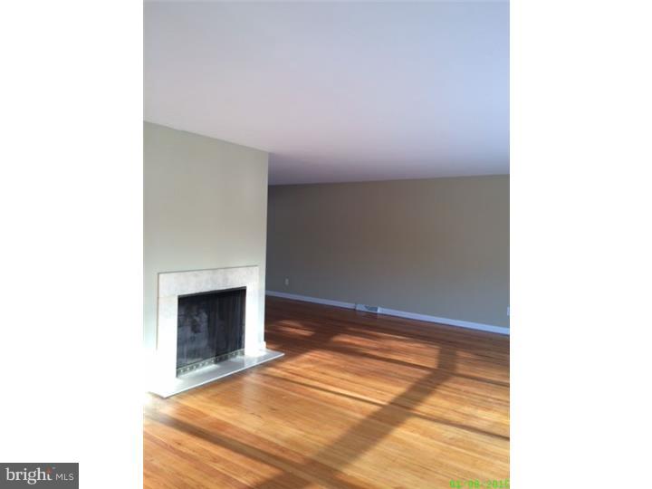 1014 Arboretum Road Wyncote, PA 19095 - Photo 3 of 12 Living Room
