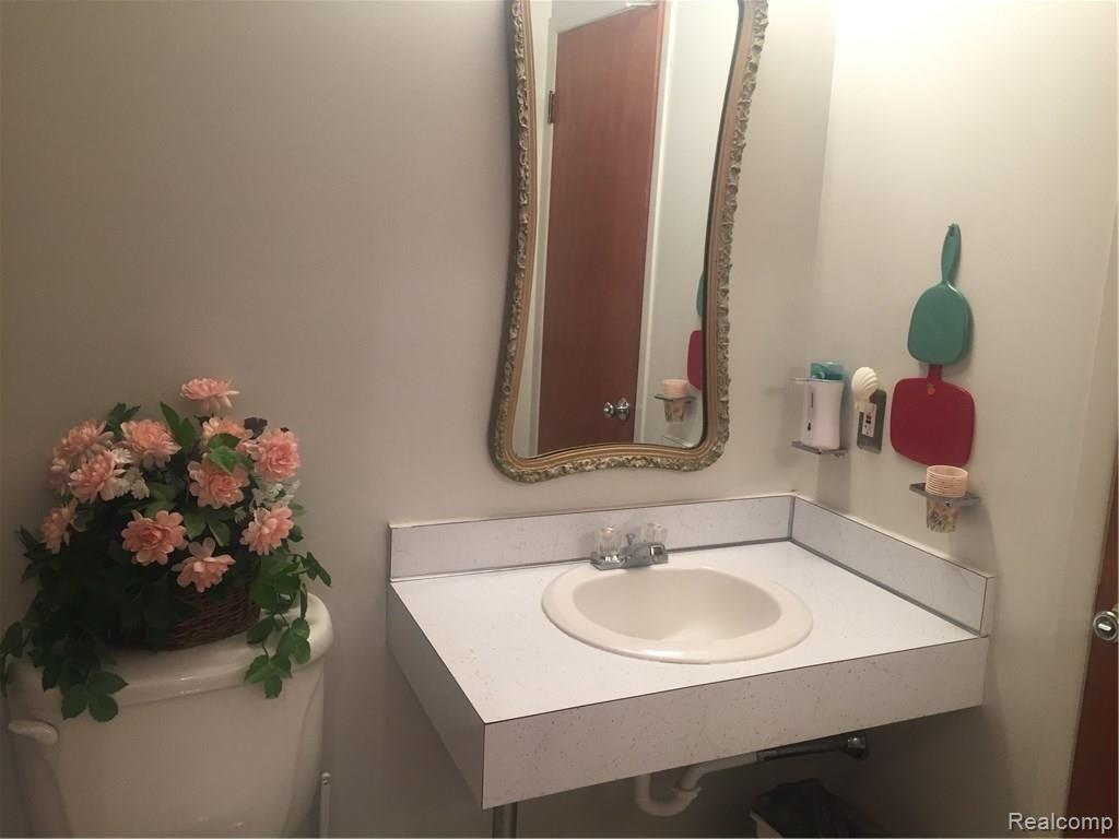 8401 18 18 Mile Road, Unit 132G Sterling Heights, MI 48313 - Photo 7 of 14