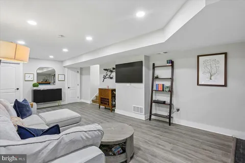 $1,200,000 | 9409 Holland Avenue, Bethesda, MD 20814