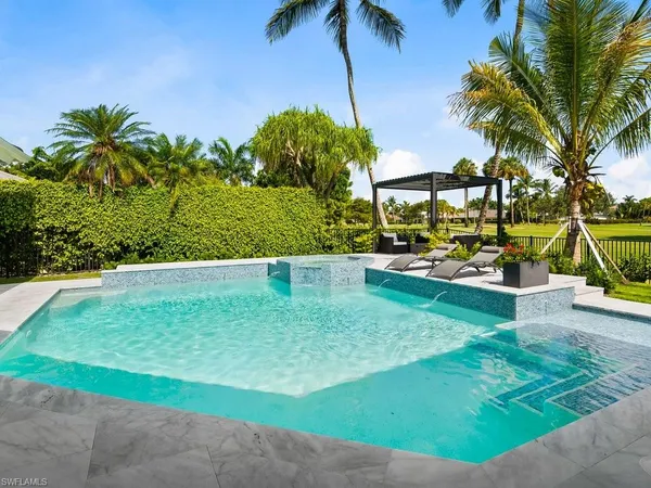 $15,000 | 695 Wedge Drive, Naples, FL 34103