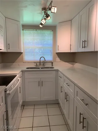 $1,250 | 815 Courtington Lane, Unit 2, Fort Myers, FL 33919