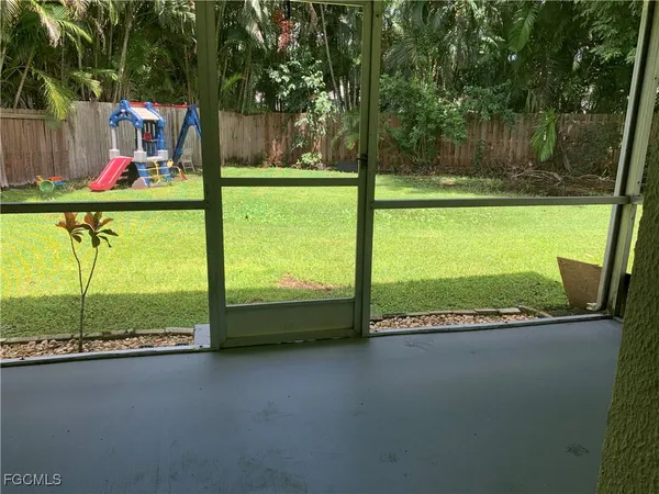 $1,250 | 815 Courtington Lane, Unit 2, Fort Myers, FL 33919