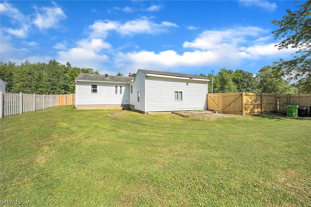2819 Pinney Topper Road Jefferson, OH 44047 - Photo 9 of 30
