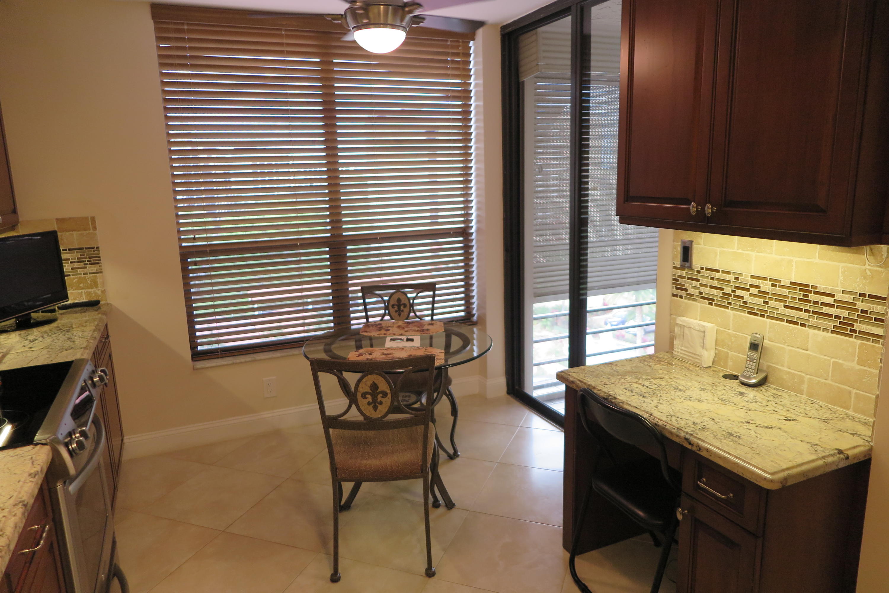 7161 Promenade Drive, Unit E602 Boca Raton, FL 33433 - Photo 6 of 14 BREAKFAST AREA