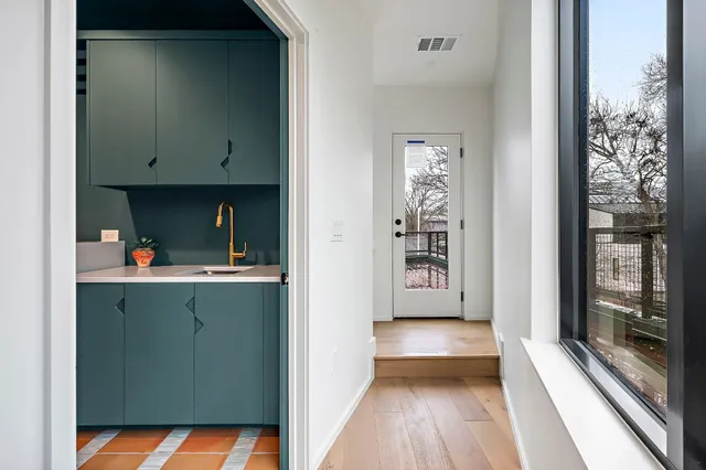 $2,499,995 | 1604 Garner Avenue, Austin, TX 78704