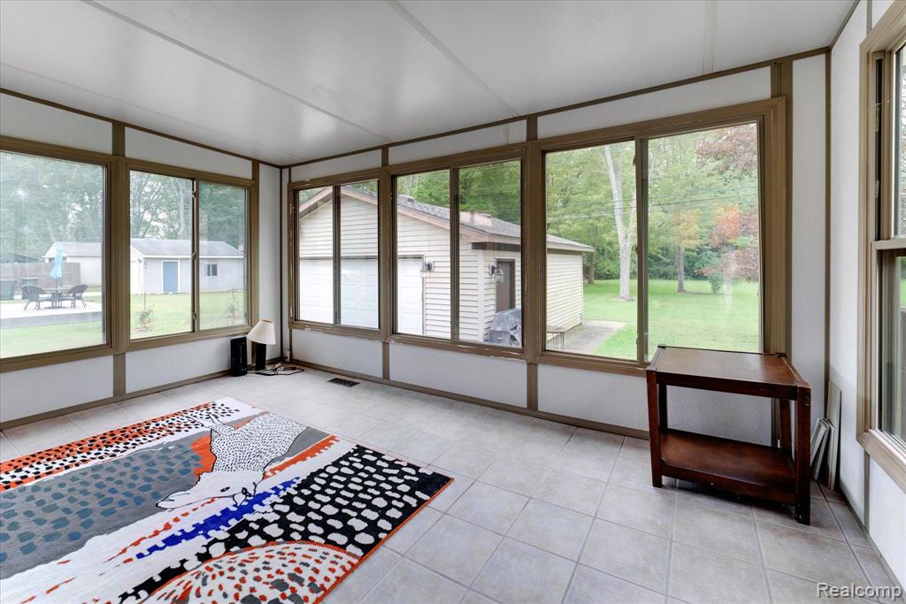 3696 Alida Avenue Rochester Hills, MI 48309 - Photo 21 of 45