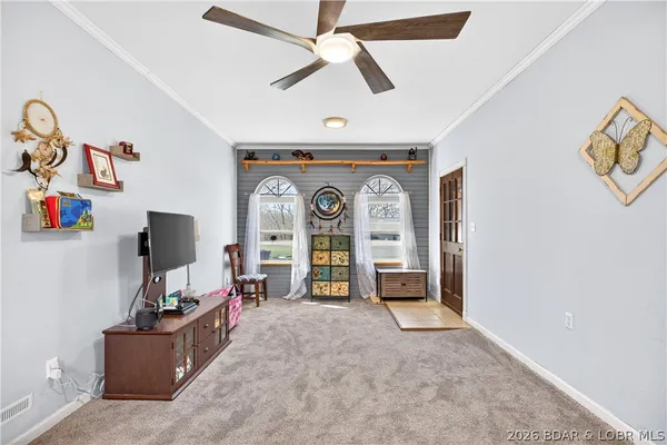 $325,000 | 186 North High Street, Camdenton, MO 65020