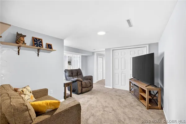 $325,000 | 186 North High Street, Camdenton, MO 65020