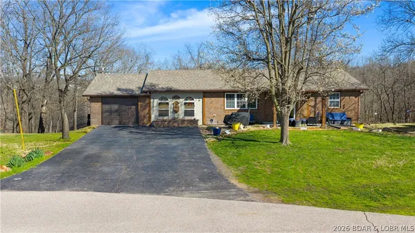 $325,000 | 186 North High Street, Camdenton, MO 65020