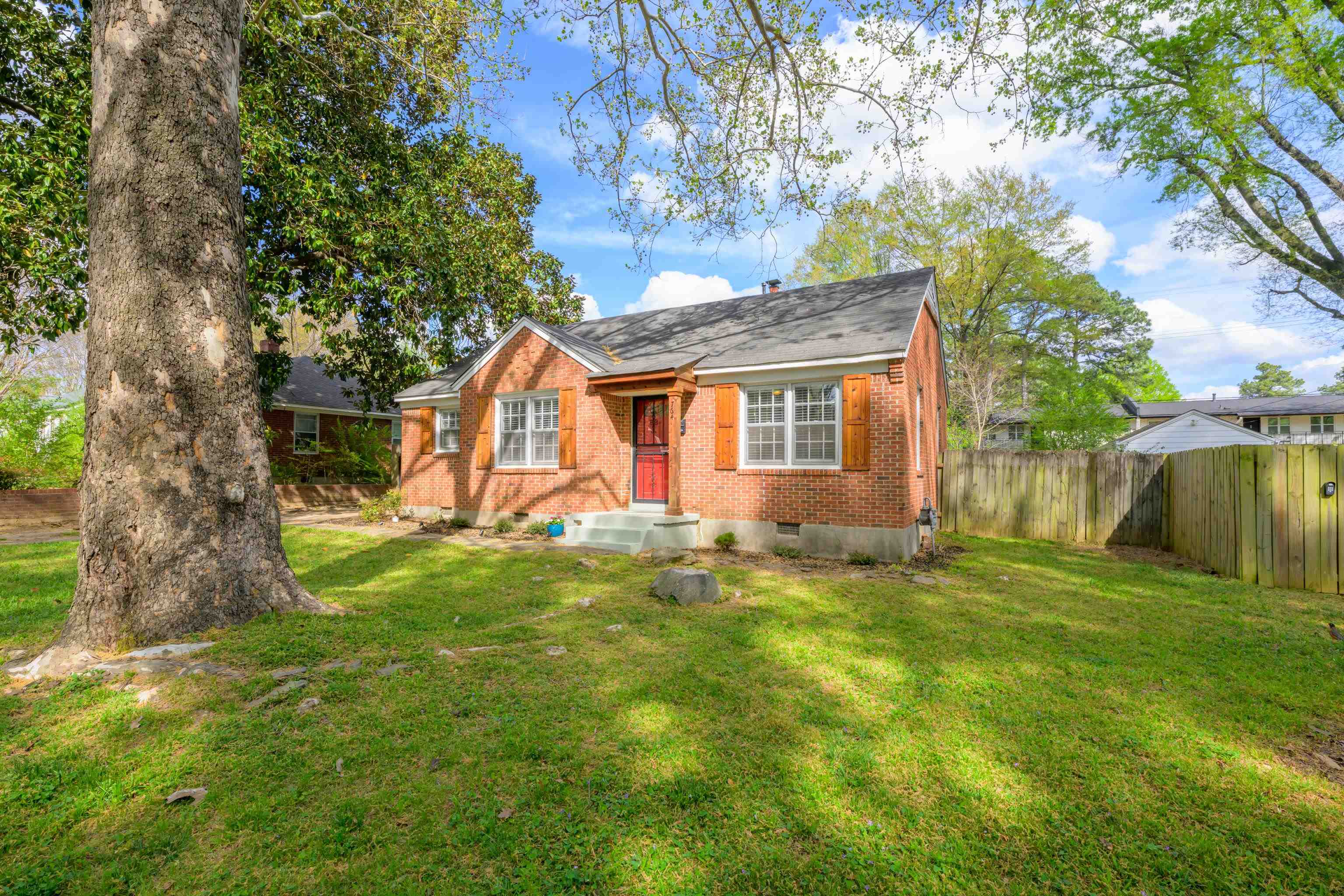 764 Moss Road Memphis, TN 38117 - Photo 1 of 29