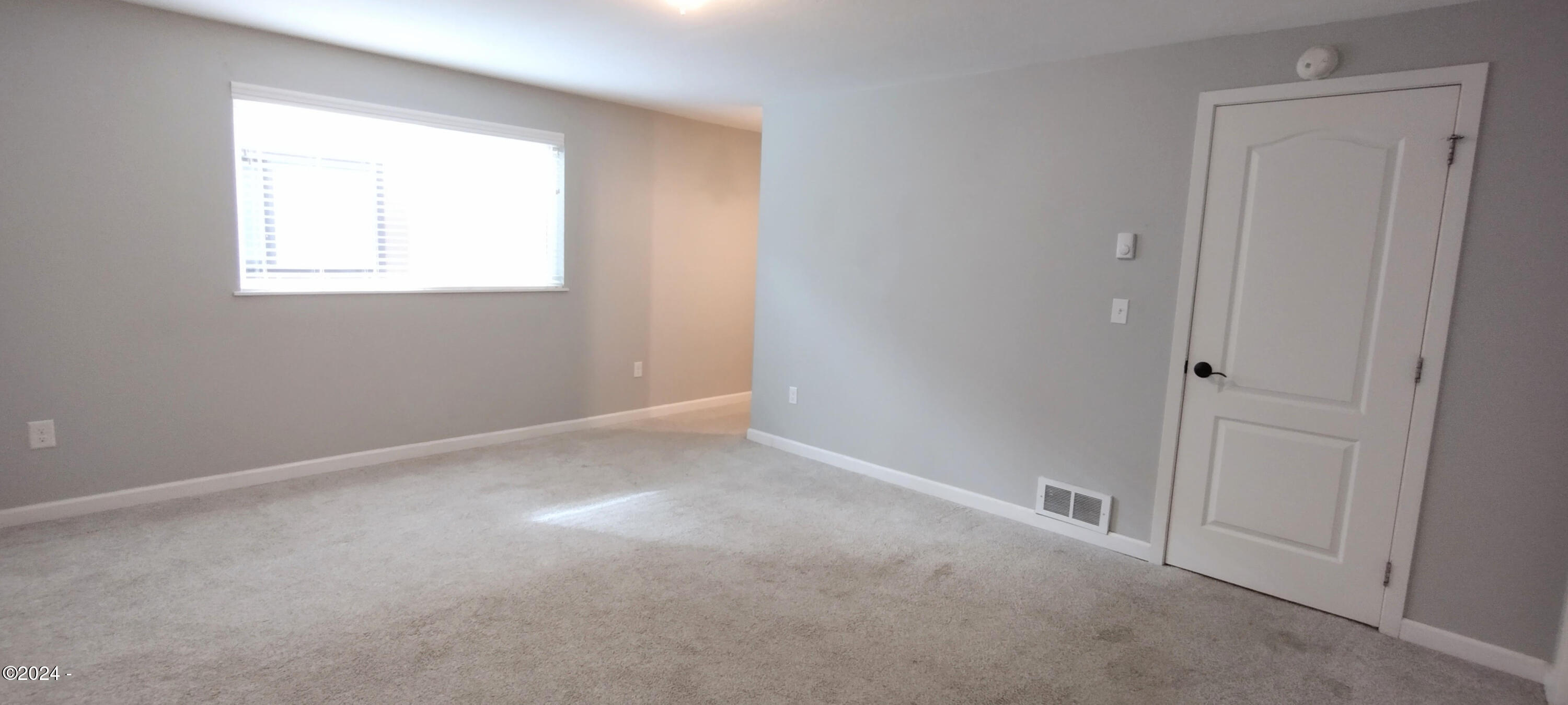 630 Southwest Fall Street Newport, OR 97365 - Photo 17 of 28 Lower Primary Bedroom