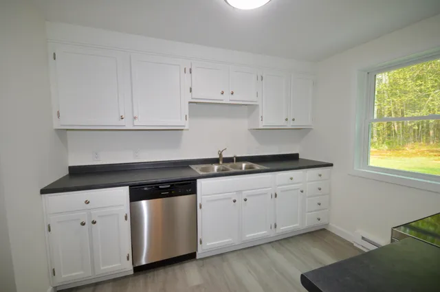 $337,900 | 361 Belmont Avenue, Belfast, ME 04915