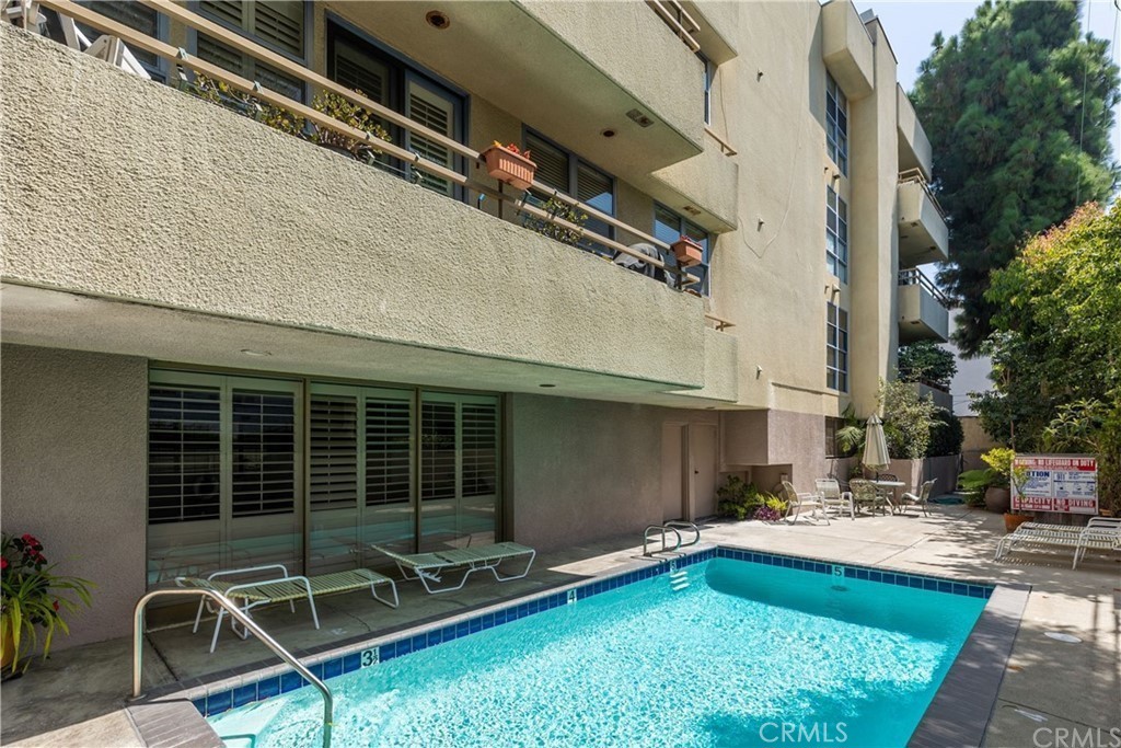 11700 Iowa Avenue Los Angeles, CA 90025 - Photo 29 of 32