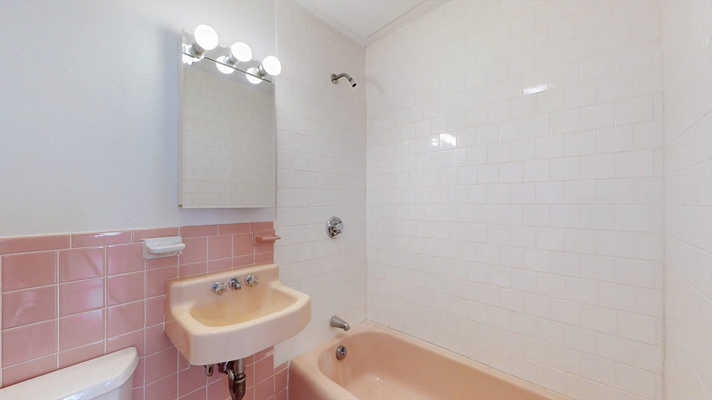 513 Beacon Street, Unit 3 Boston, MA 02215 - Photo 11 of 14