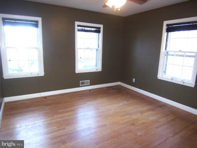 442 Range Road Towson, MD 21204 - Photo 4 of 22 Main Level Bedroom with Lots of Windows