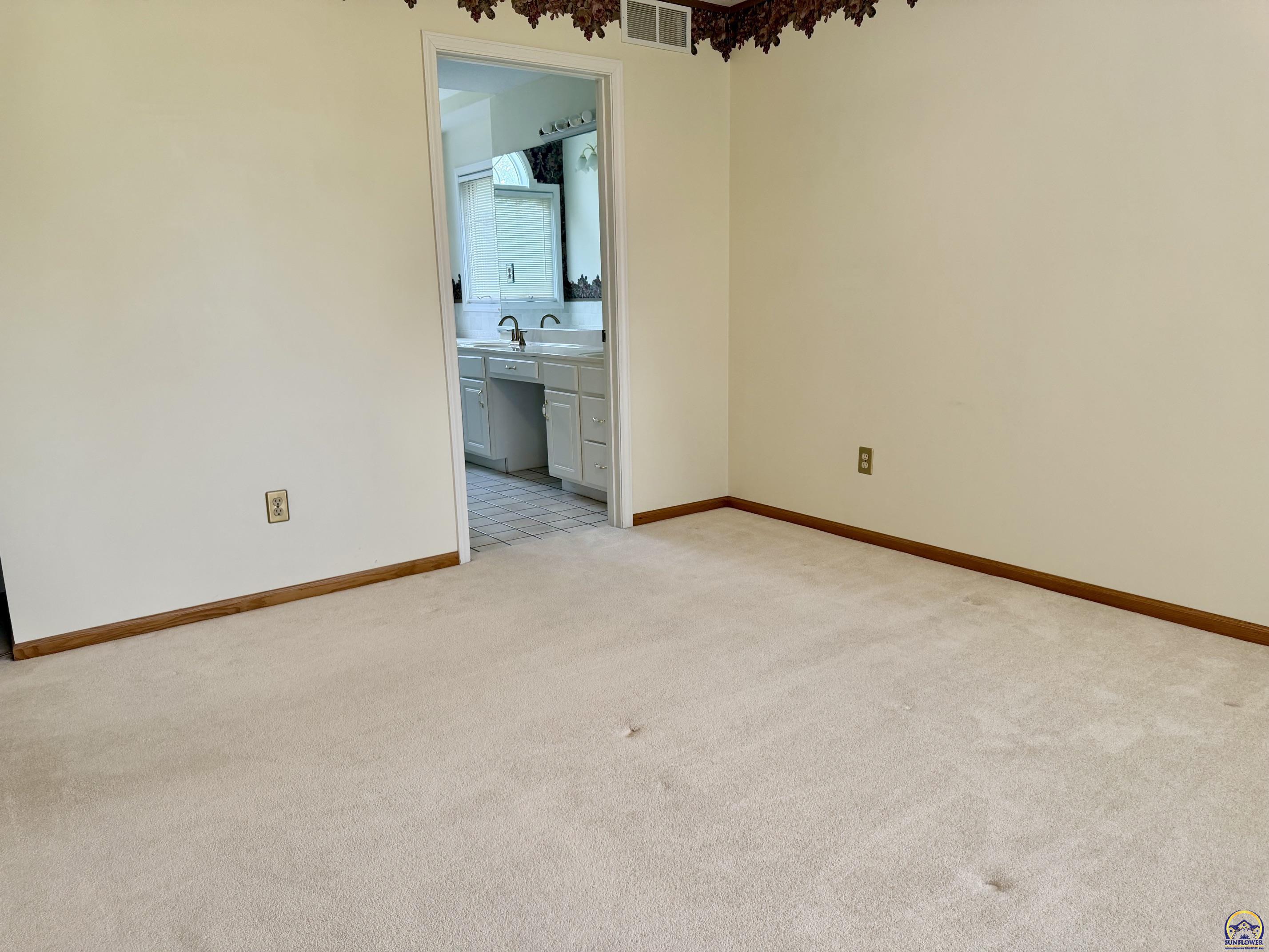 2027 Southwest West Trail Road Topeka, KS 66615 - Photo 28 of 56