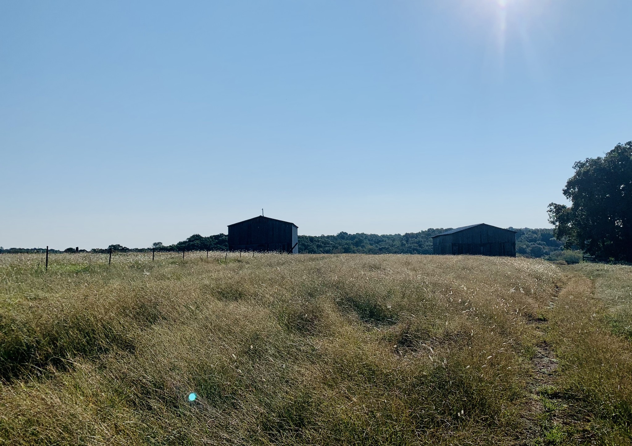1746 Old Gallatin Road Portland, TN 37148 - Photo 4 of 11 a view of an ocean and mountain