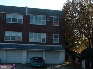 292 Ridgeway Plaza Philadelphia, PA 19116 - Photo 2 of 2