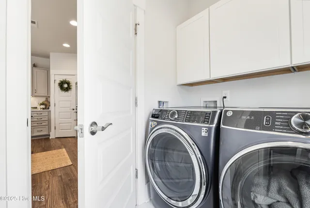 $614,000 | 9096 Village Lake Drive Southwest, Calabash, NC 28467