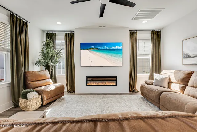 $614,000 | 9096 Village Lake Drive Southwest, Calabash, NC 28467