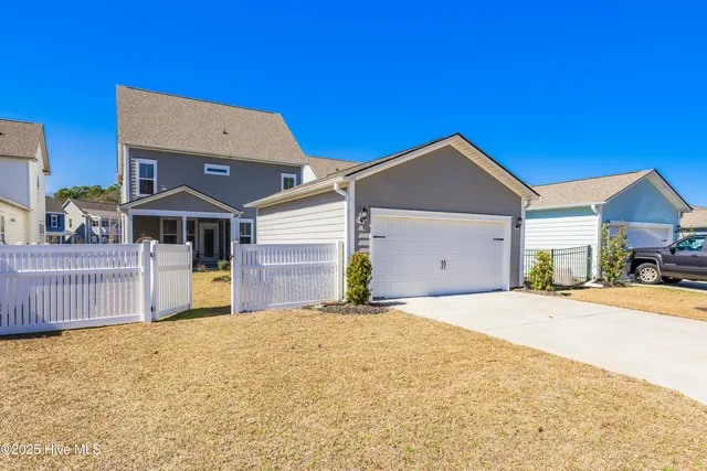 $614,000 | 9096 Village Lake Drive Southwest, Calabash, NC 28467