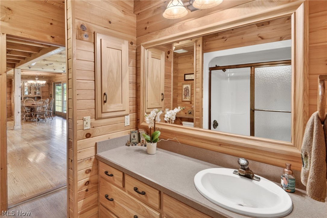 16727 Pitts Road Wellington, OH 44090 - Photo 7 of 50 Powder Room with a full bath