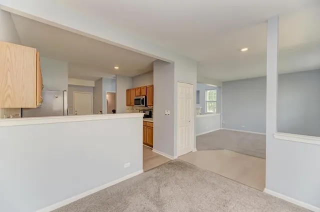 $345,000 | 2279 Reflections Drive, Aurora, IL 60502