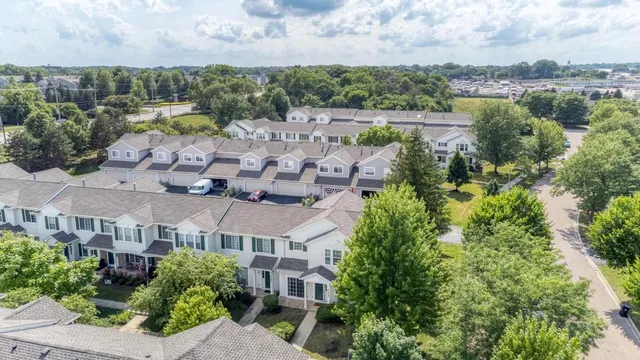 $345,000 | 2279 Reflections Drive, Aurora, IL 60502